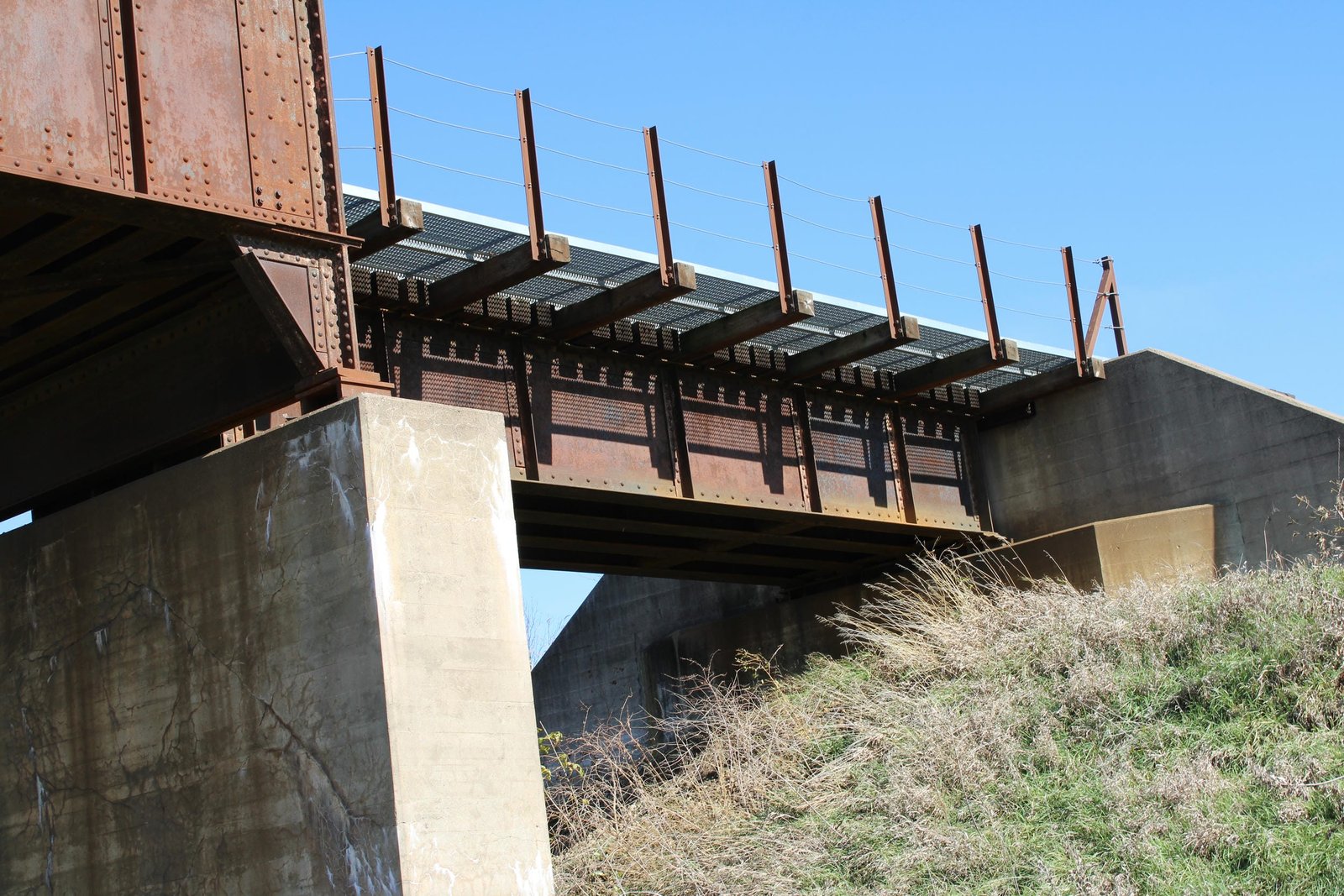East span